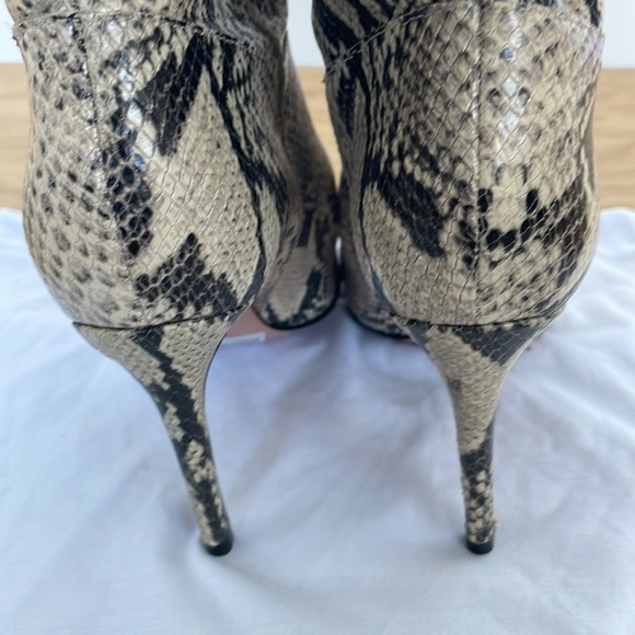 SCHUTZ Ashley BOOTS size 6.5  medium Made In Brazil Leather Sole snake print - Picture 7 of 12